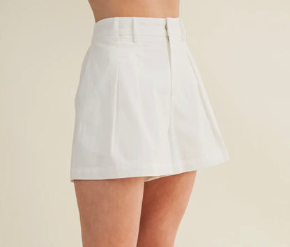 Evelyn - Tailored Pleated Shorts