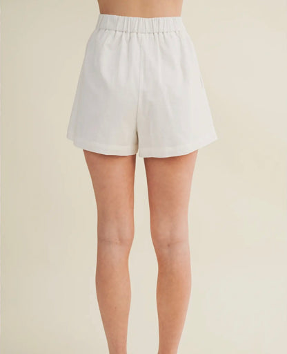 Evelyn - Tailored Pleated Shorts